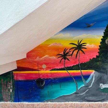 Las Palmas Hotel Corozal Exterior photo