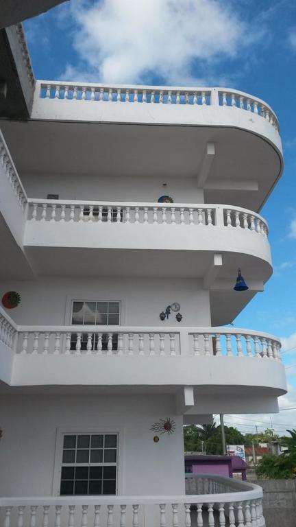 Las Palmas Hotel Corozal Exterior photo