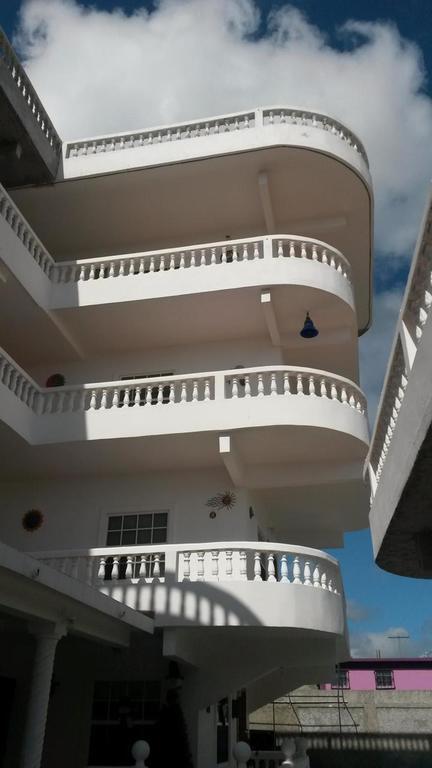 Las Palmas Hotel Corozal Exterior photo
