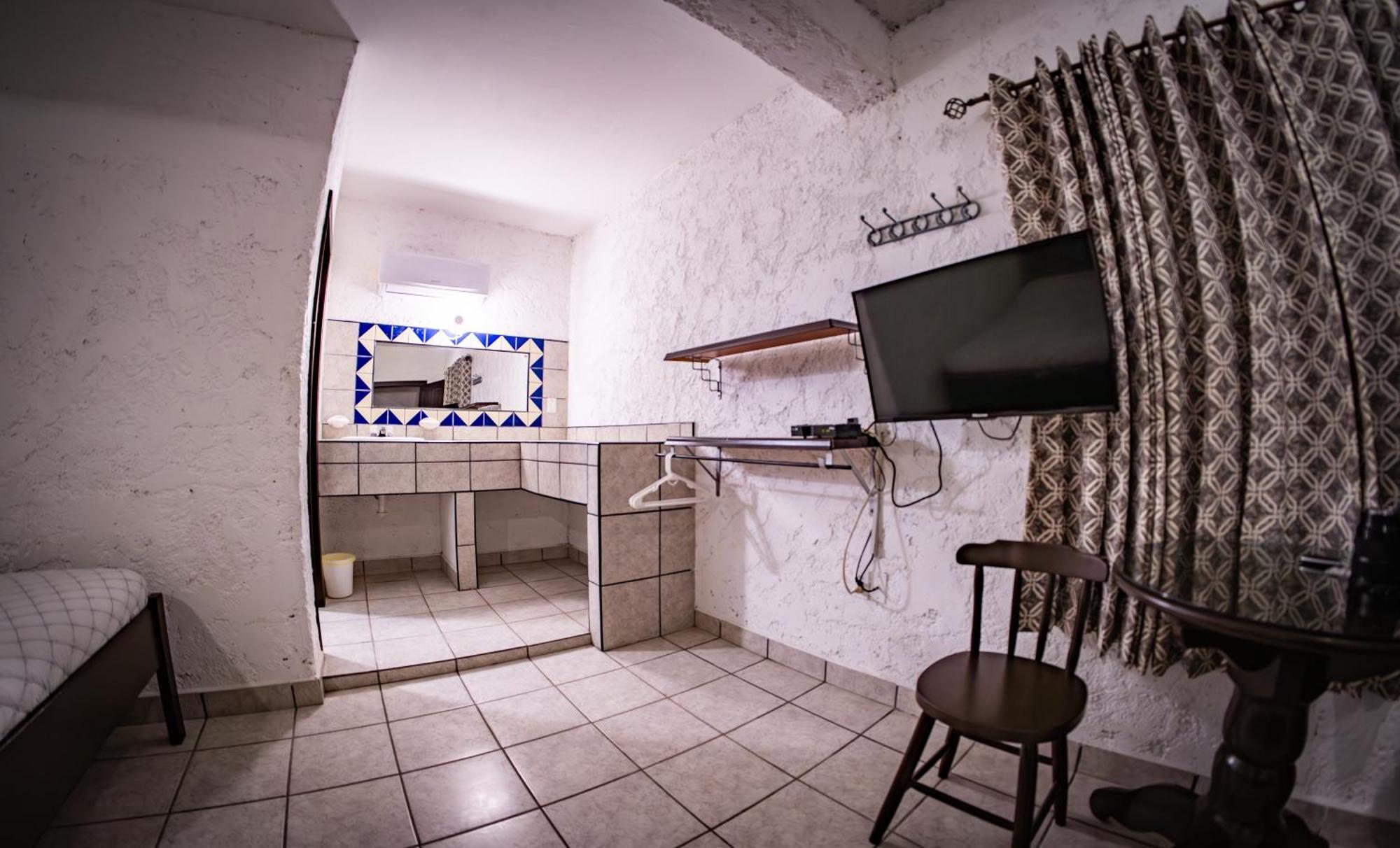 Las Palmas Hotel Corozal Exterior photo
